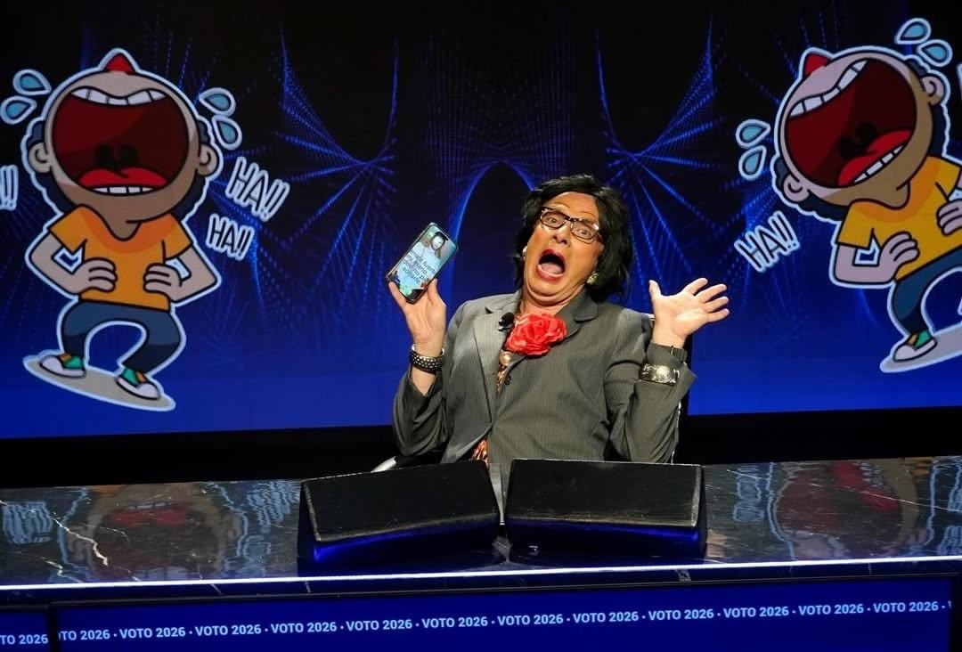 Sharon Mendoza imitó a Laura Fernández en la parodia El Debatico.