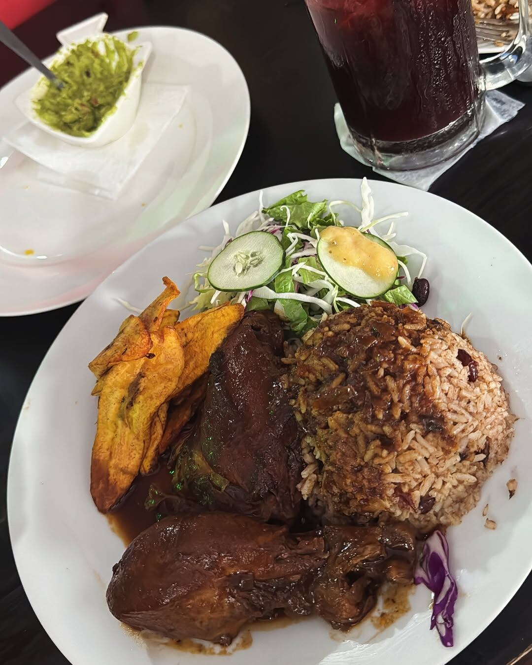 Con este rice and beans antojó Fernanda Mora a sus seguidores.