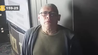 Ladrón sin suerte: hombre comete robo en casino y se topa de frente con cámara de seguridad
