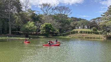 Apúntese a un recorrido por el cantón de Mora y termine navegando en kayak