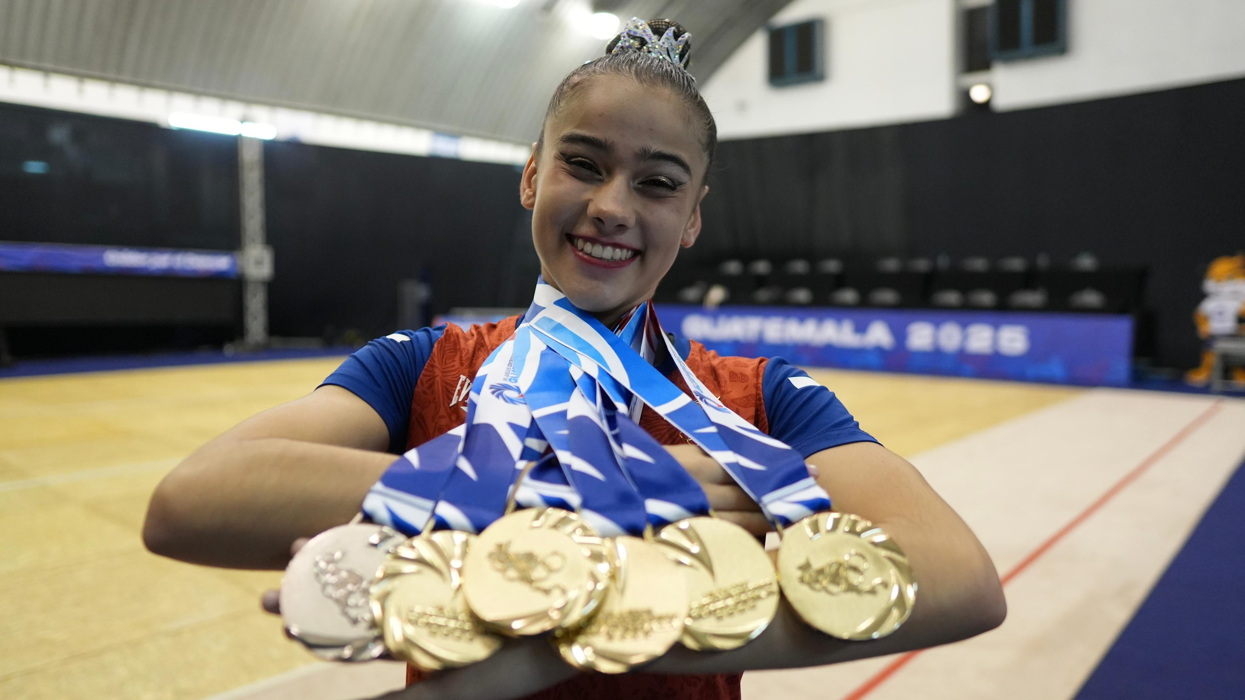 Gloriana Sánchez, ganadora de cinco medallas de oro y una de plata en los Juegos Centroamericanos.