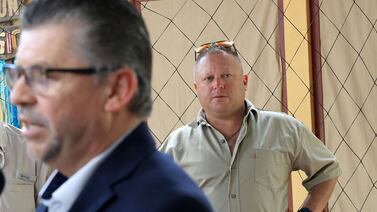 ¿Qué hace el guardaespaldas de Figueres con Gilbert Jiménez?