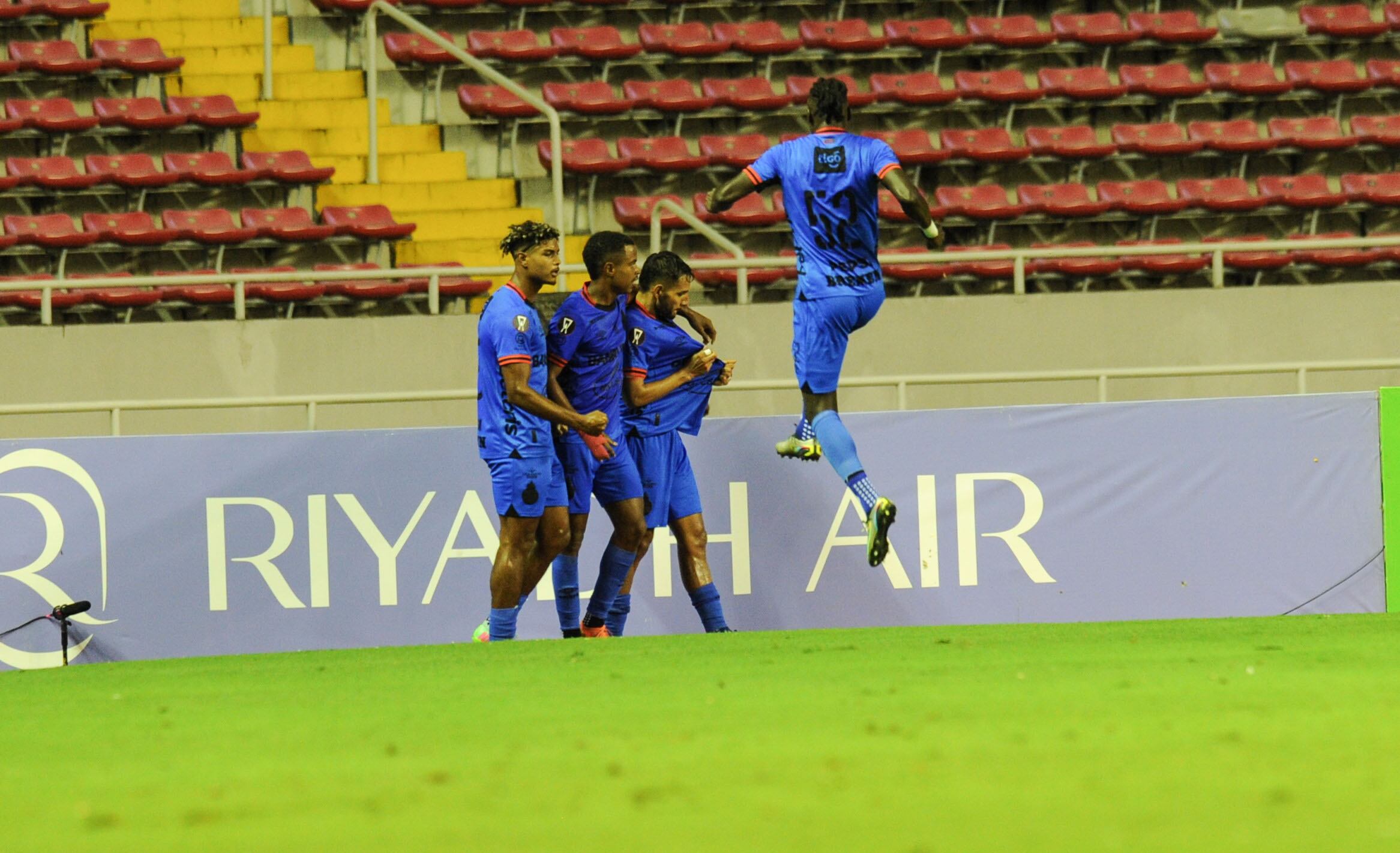 Herediano vs Municipal de Guatemala.