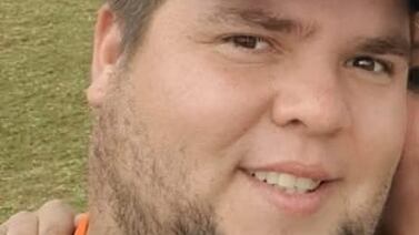 Ayude a encontrar a papá que desapareció mientras trabajaba con una buseta