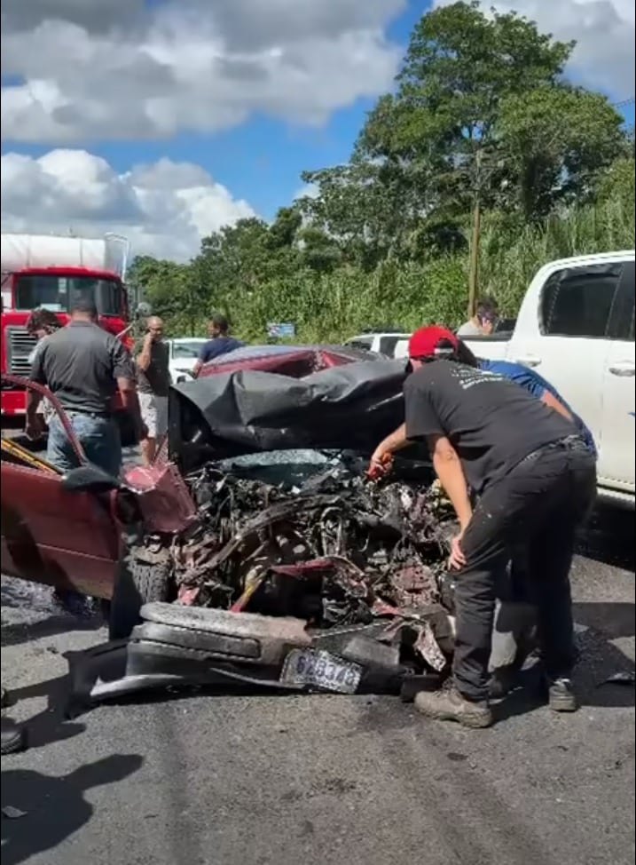 Oficial de Fuerza Pública muere en choque en San Carlos.