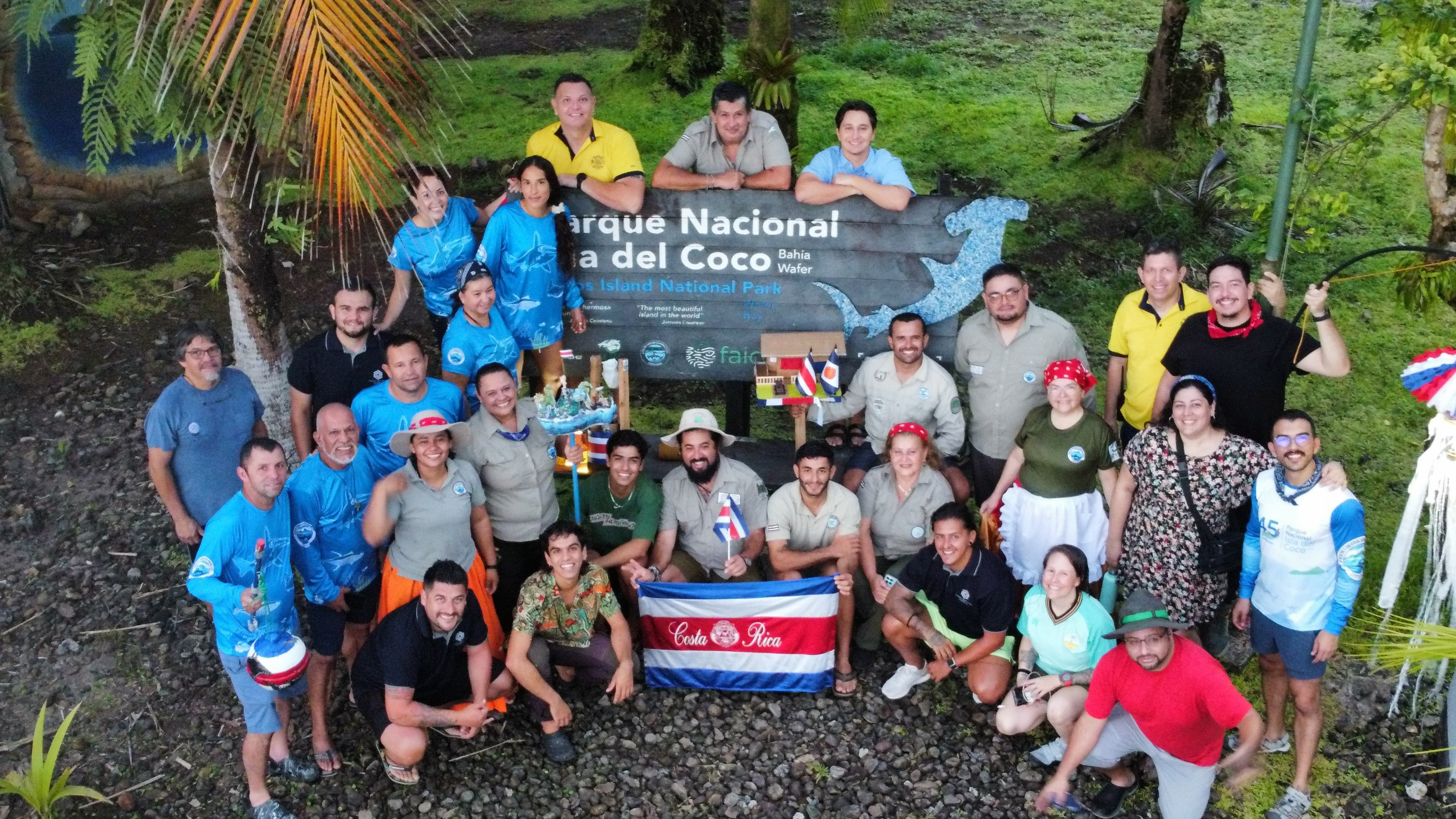 Los residentes de la Isla del Coco podrán estar a cientos de kilometros del país, pero tuvieron su propia versión de las fiestas patrias. Foto: Olger Soto Castro.