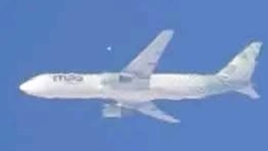 Arquitecto captó en video lo que asegura es un objeto de origen extraterrestre