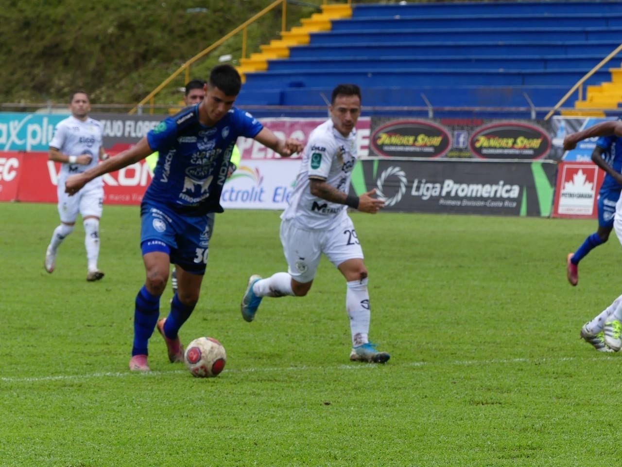 Fernando Lesme, delantero del Municipal Grecia. Cortesía.