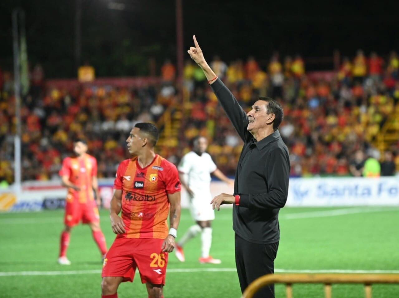18/05/2024/ Juego entre Herediano vs Liga Deportiva Alajuelense por el partido de vuelta de la semifinal en el estadio Carlos Alvarado / Albert Marín