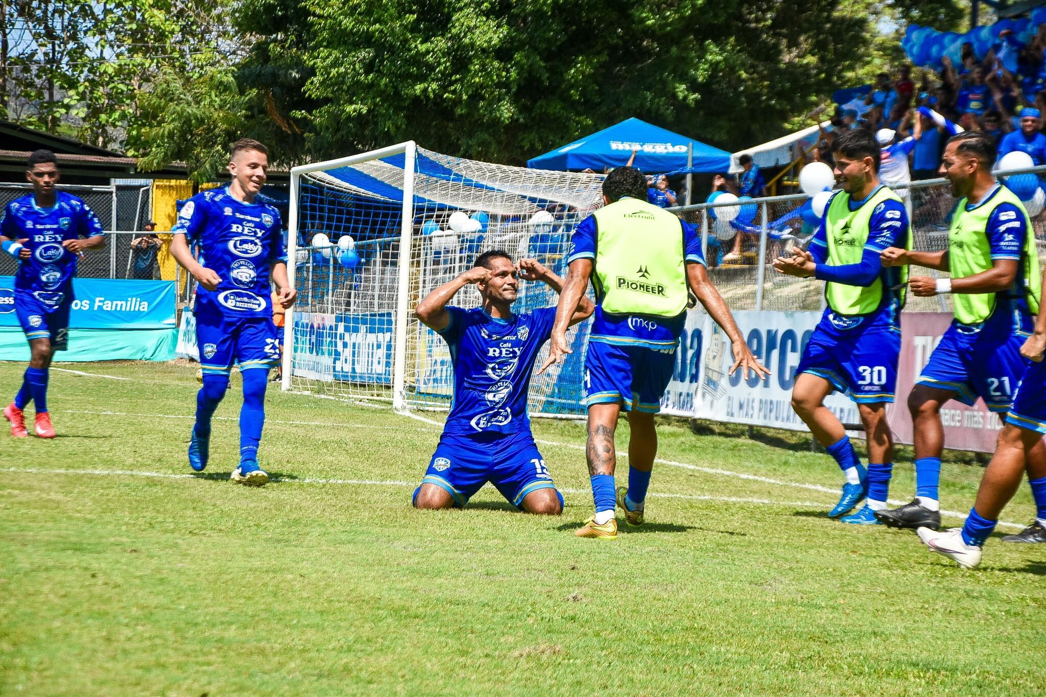Un gol de penal de Jairo Arrieta le dio la victoria a Jicaral sobre Fútbol Consultants, en la segunda semifinal de la Liga de Ascenso. Facebook Jicaral.