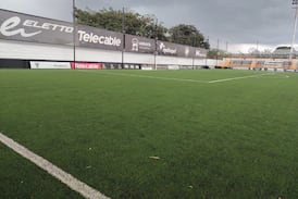 Torbellino destruye parte del estadio de un importante equipo de primera división este sábado
