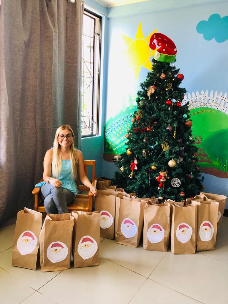 Treinta y cinco niños del Centro de Educación y Nutrición de Golfito (CEN-Golfito), cargados de ilusión y amor le hicieron una bella carta al Niñito Jesús y a Santa, con el fin de recibir regalitos esta Navidad.