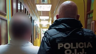 Sospechoso de prostituir a hombres en el centro de San José fue detenido
