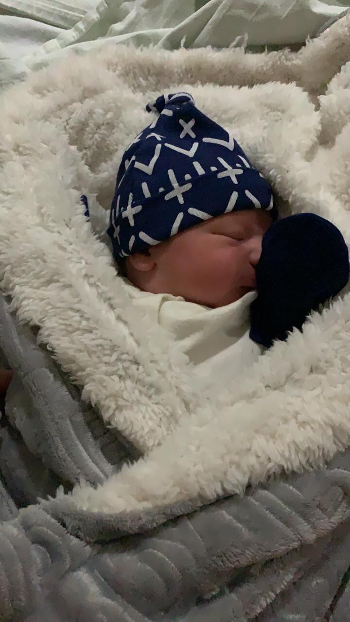 Luca es el hijo del volante Anthony López. Nació el viernes 18 de junio. Cortesía.