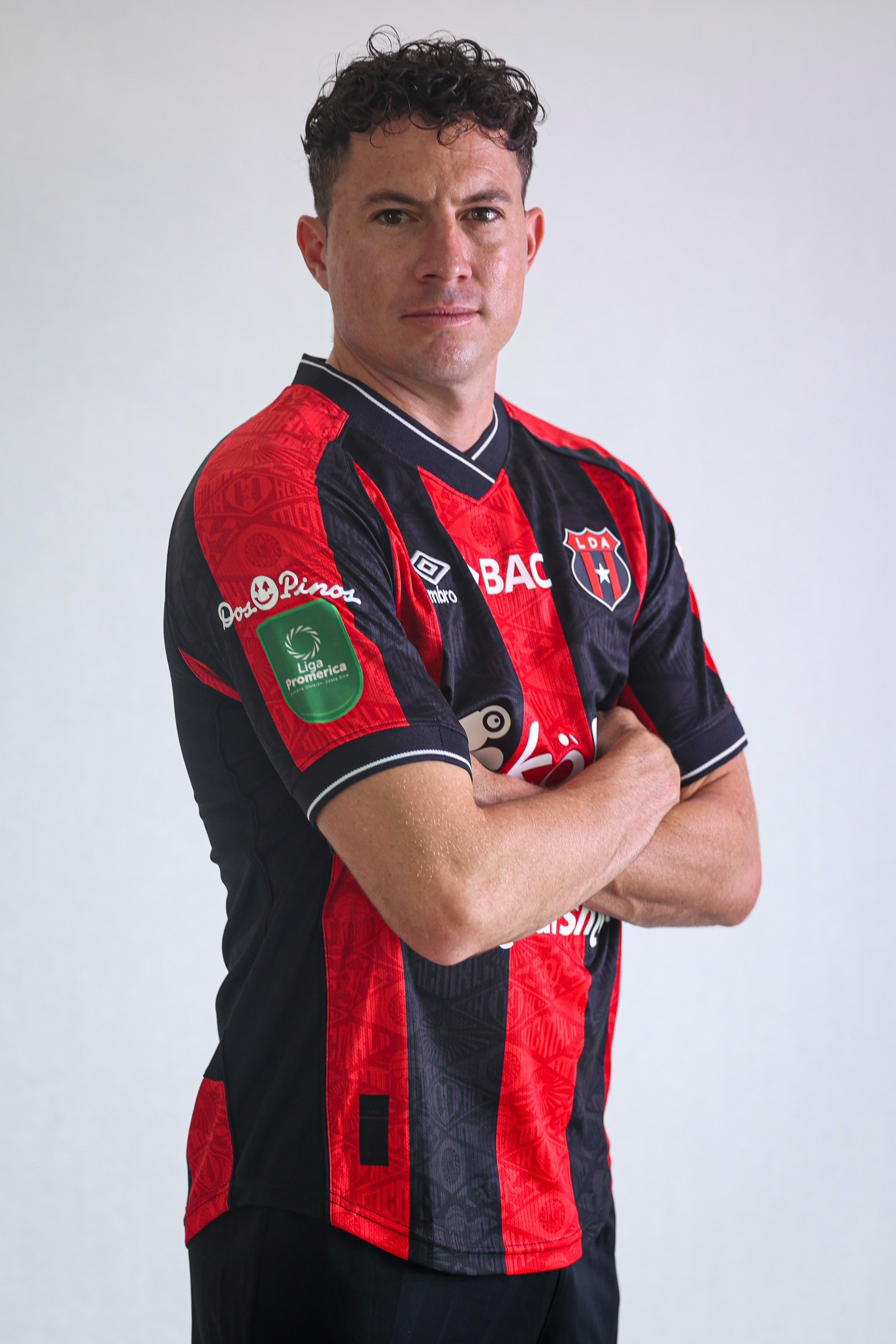 Bryan Oviedo firmó por dos torneos con Alajuelense. Foto: Prensa LDA