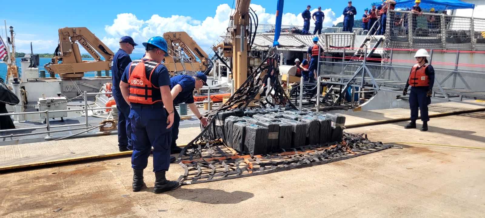 Dos colombianos transportaban el cargamento de aproximadamente 4000 kilos de cocaína. Foto MSP.