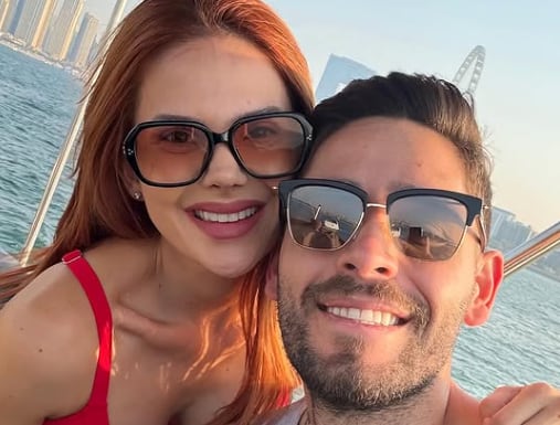 Esposa de futbolista Jonathan Moya relata dificultades para reencontrarse con su familia en Arabia Saudita