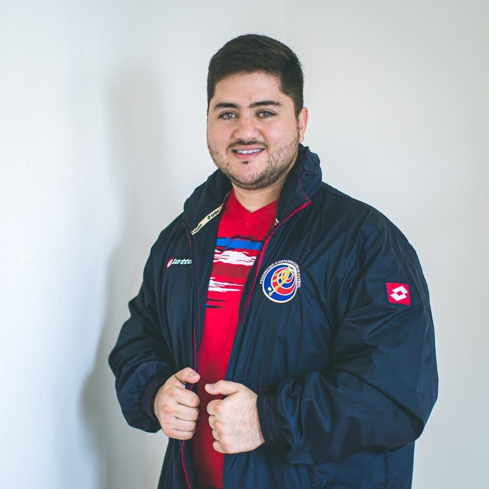 Jorge Rendón Gallego nació hace 31 años en el municipio de Guarne, el cual está ubicado en el departamento de Antioquia, Colombia. Su papá (don Jorge) lo enamoró del fútbol y juntos alimentaron la pasión viendo al Atlético Nacional hacer goles en el estadio Atanasio Girardot