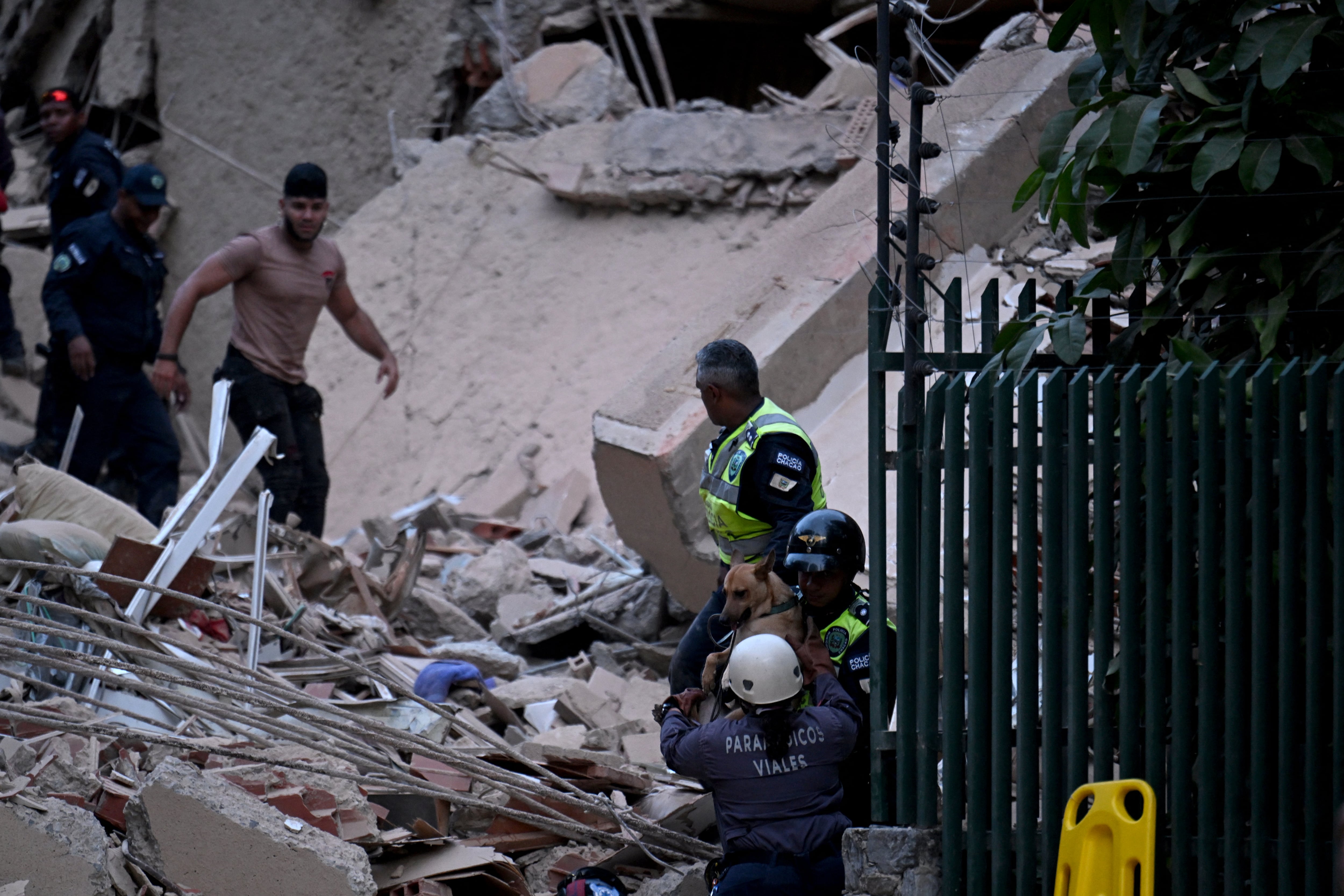 Un sismo de magnitud 7,1 sacudió Venezuela el miércoles, según informó el Servicio Geológico de Estados Unidos (USGS).