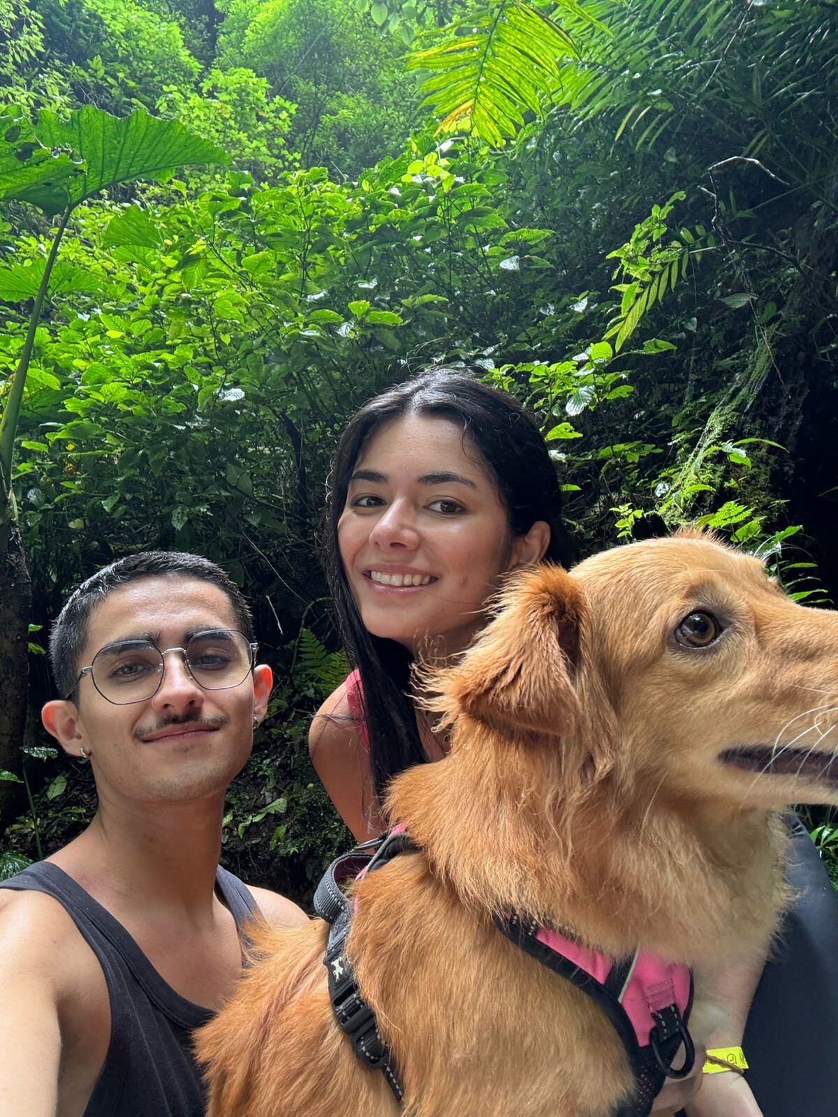 David Rodríguez García, vecino de Purral de Goicoechea, tiene 20 años y asegura que su vida cambió para siempre gracias a una zaguatica, Bendi, que llegó justo cuando más la necesitaba.