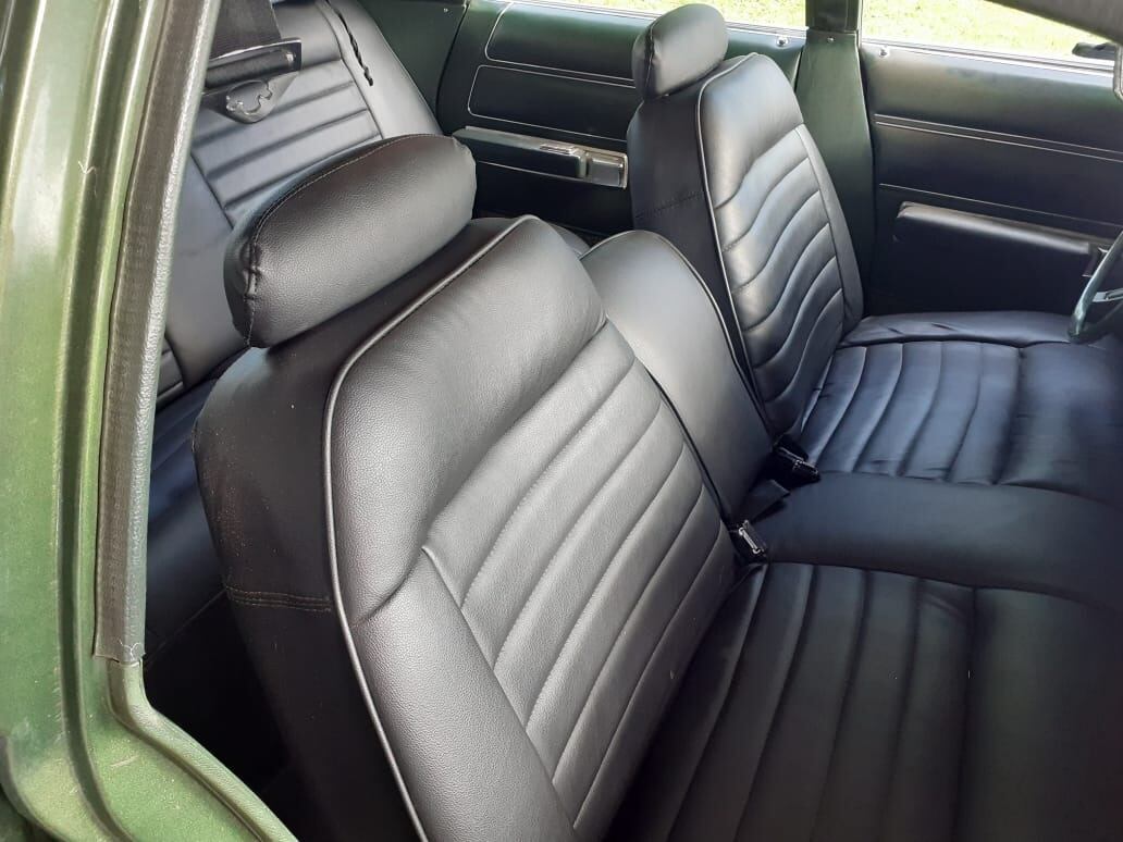 Chrysler newport propiedad de Michael Villalobos. Cortesía.