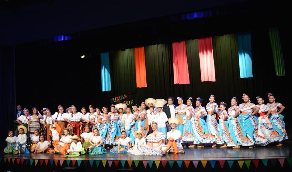 Compañía de baile folclórico Zumba que Zumba, el cual aparentemente fue estafado por un sujeto de apellido Chaves