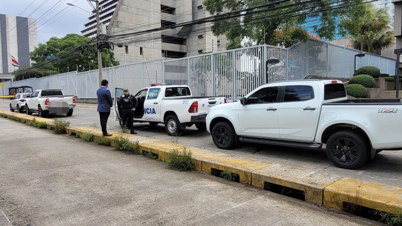 Los oficiales intervinieron ambos vehículos. Foto MSP.