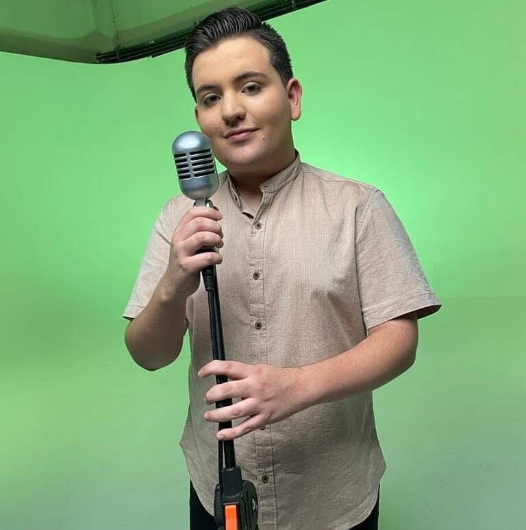 James Angulo Nace una estrella