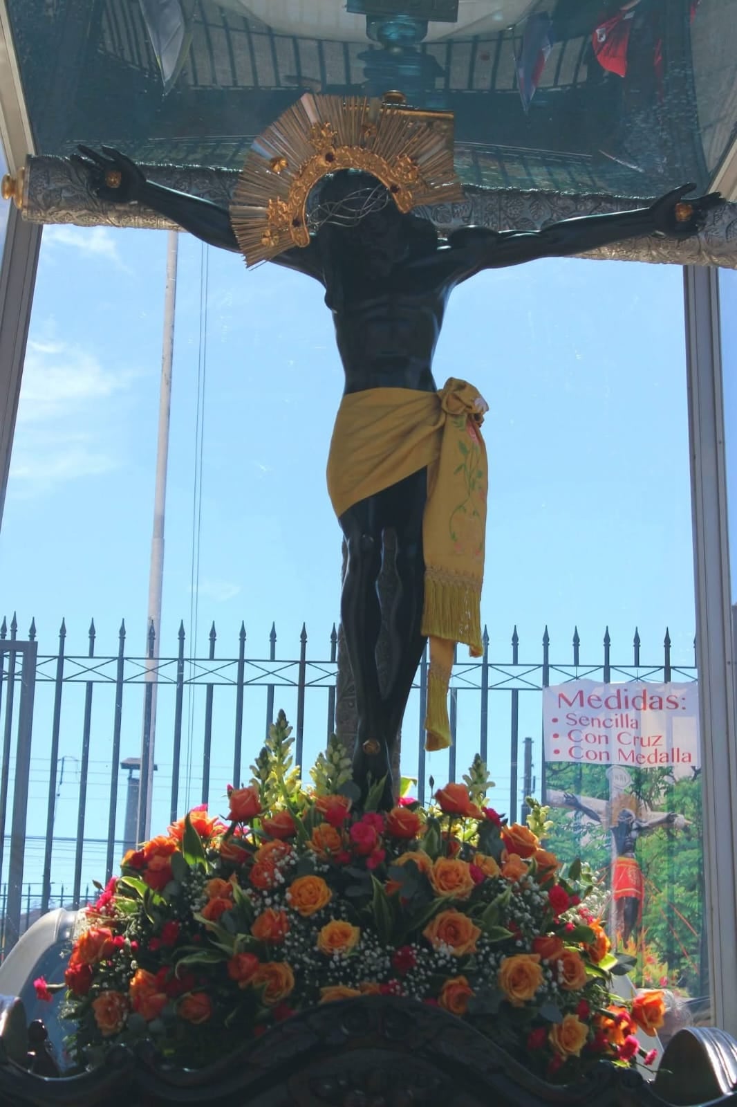Peregrinación del Santo Cristo de Esquipulas de la Catedral al Santuario Nacional, en Alajuelita