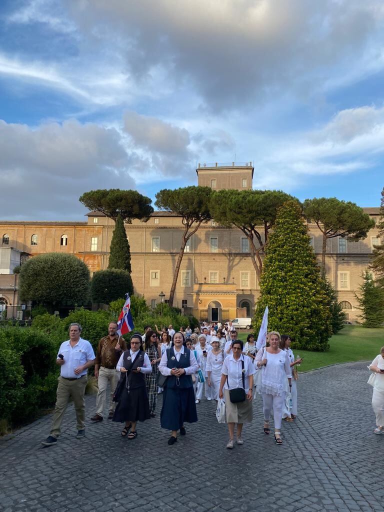 A las 6 en punto de la tarde del próximo jueves 1 de agosto, en la iglesia Santa Ana, ubicada en el Vaticano, comenzará una misa en honor a la Patrona de Costa Rica, la virgen de los Ángeles y después habrá romería dentro de los jardines del Vaticano.