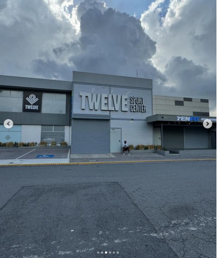 Joel Campbell, centro deportivo,peluquería de la mamá