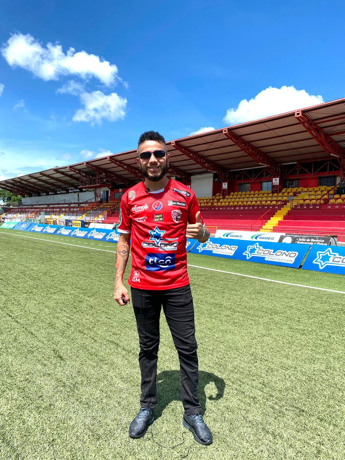 Roberto Mora, aficionado de Santos