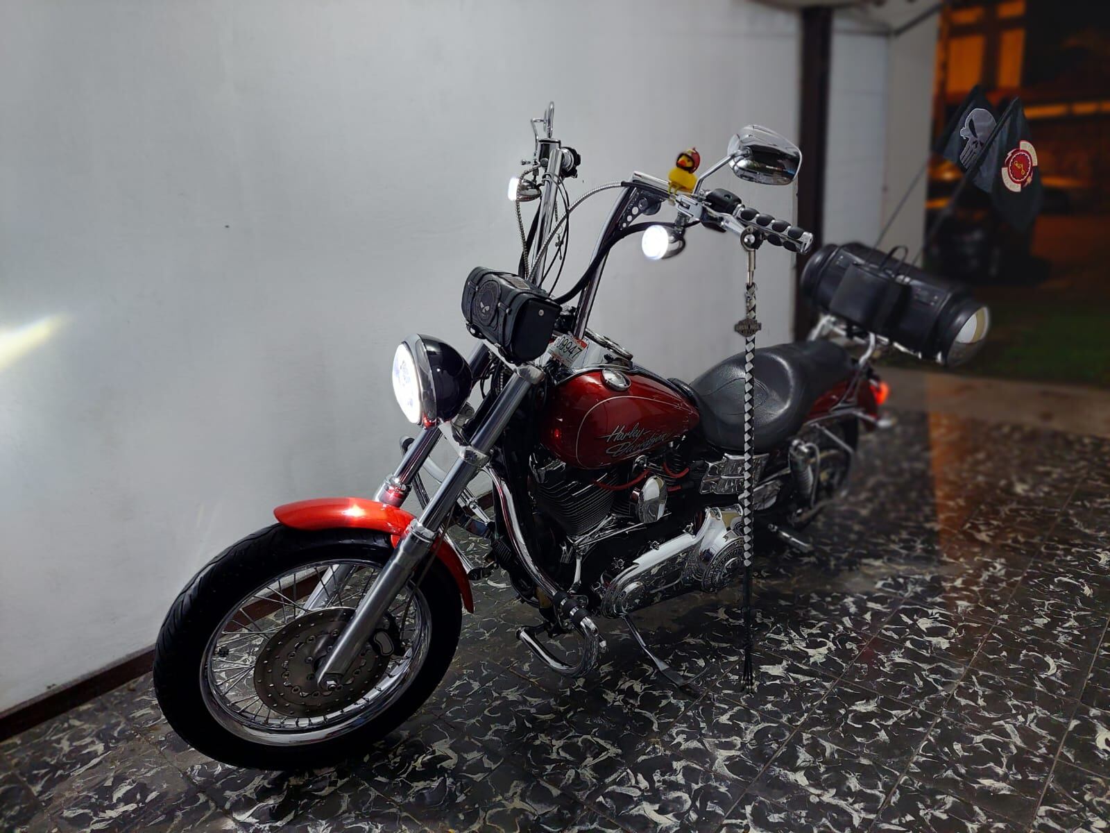 Manfred González Gómez está feliz de la vida con su Harley-Davidson modelo 2009 Dyna de 1650 centímetros cúbicos. Foto: Cortesía