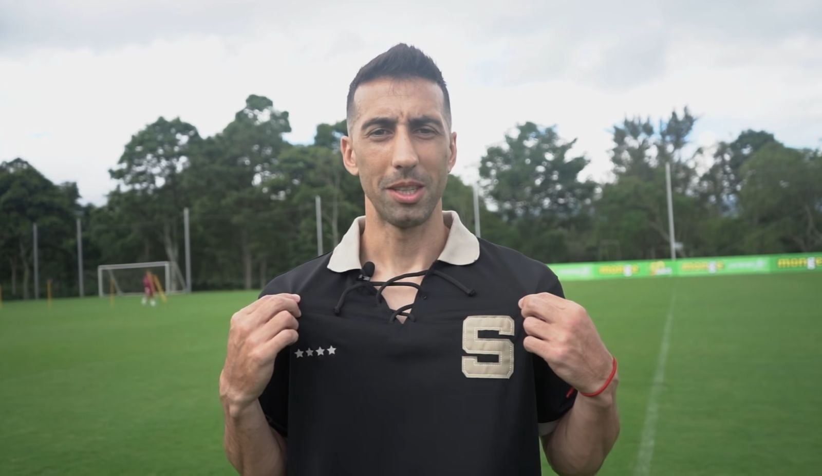 ¿Qué les pareció la nueva camiseta especial del Saprissa? Foto: Prensa Saprissa.