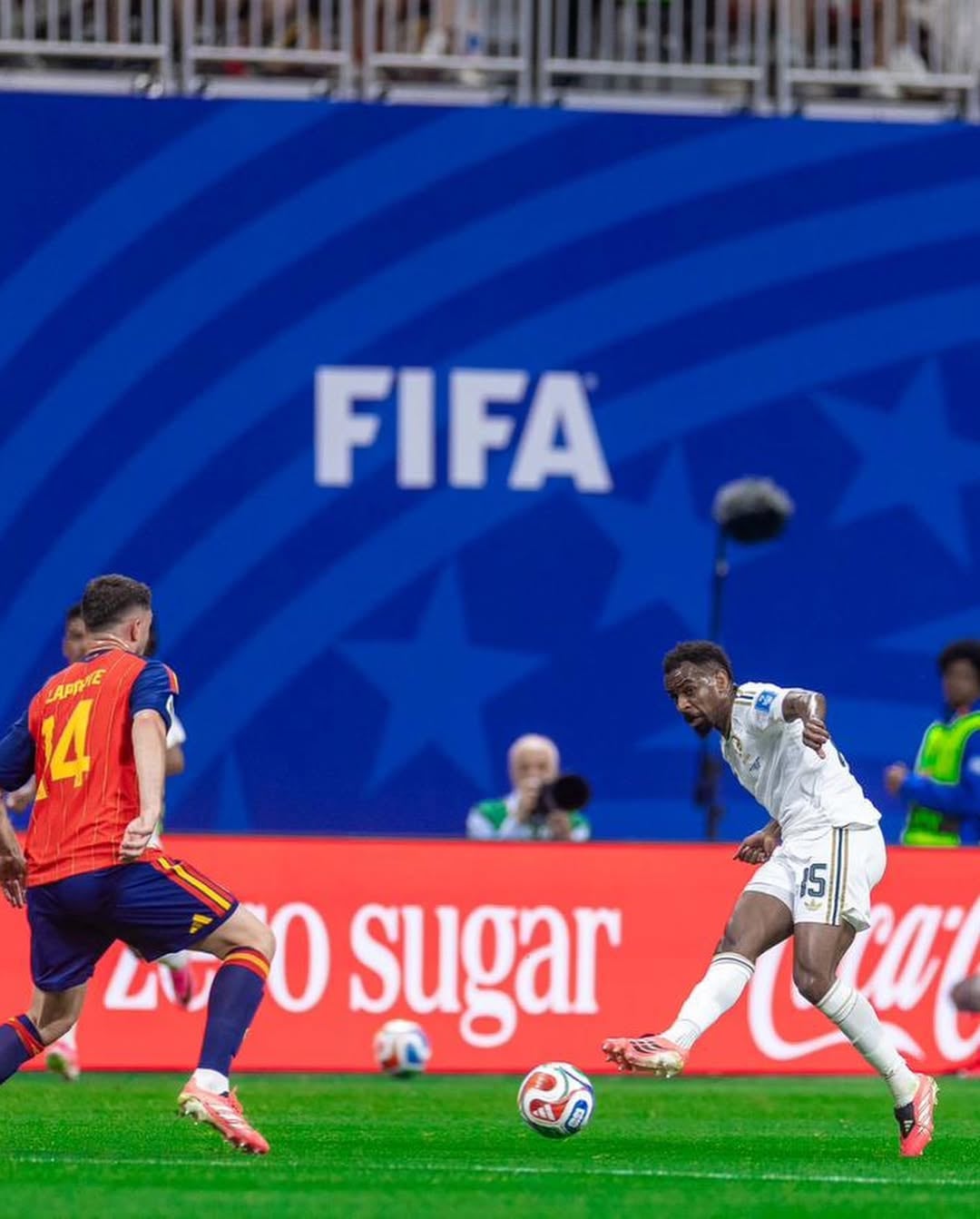 España goleó a Arabia Saudita