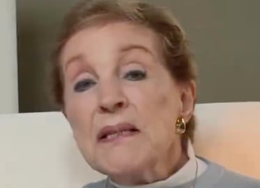 Julie Andrews luce así actualmente.