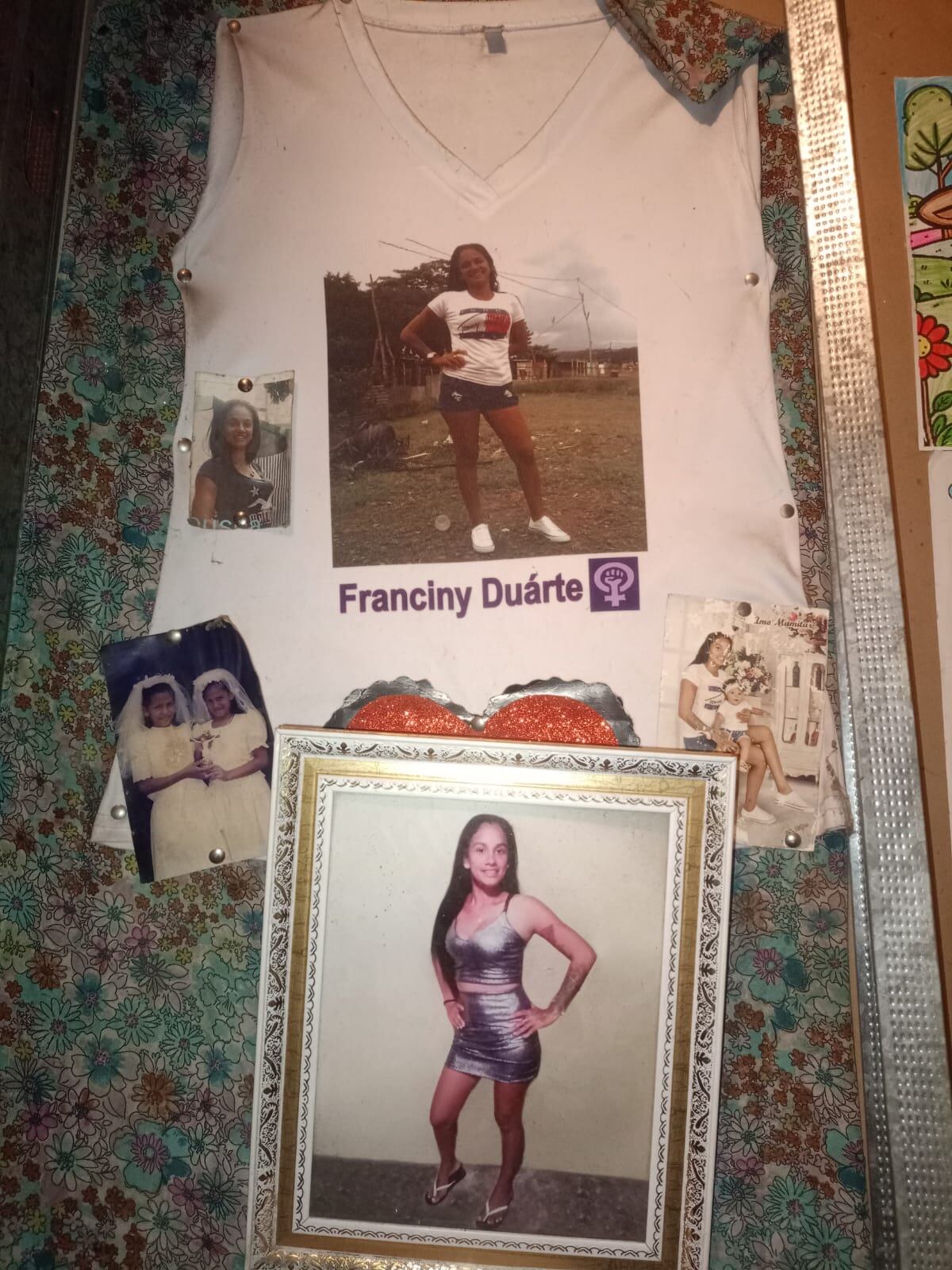 En la casa de la mamá de Franciny Duarte, mantienen un altar con algunas de sus pertenencias. Foto: Nancy Duarte para La Teja