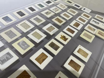 La artista Dinorah Carballo ha realizado diferentes obras artísticas a lo largo de 40 años que se evidencian en 'Rojo Vivace' (Foto: MCJ)