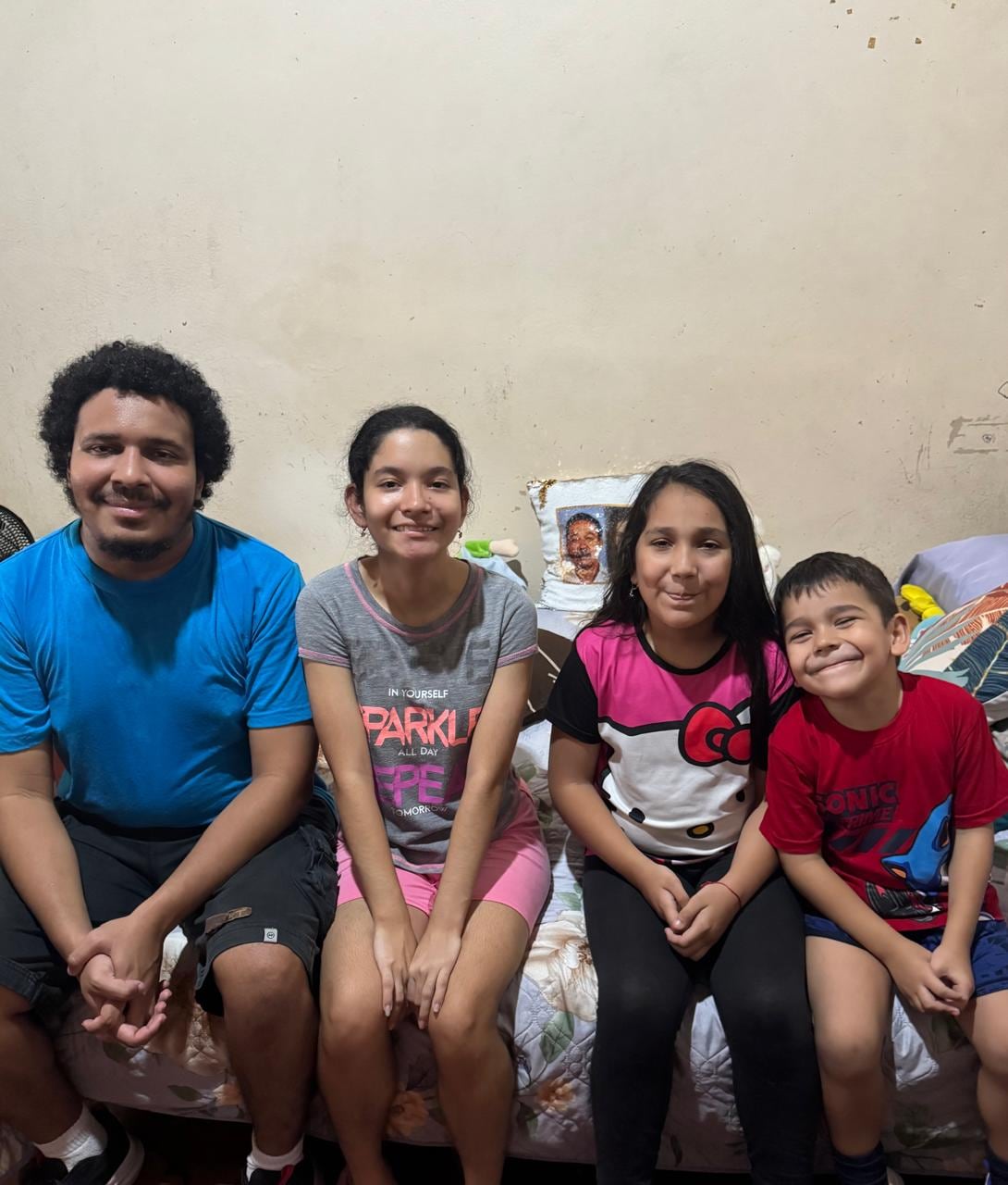 Tania Flores es de Villa Bonita de Alajuela y es la mamá humana del gatico Muérdago