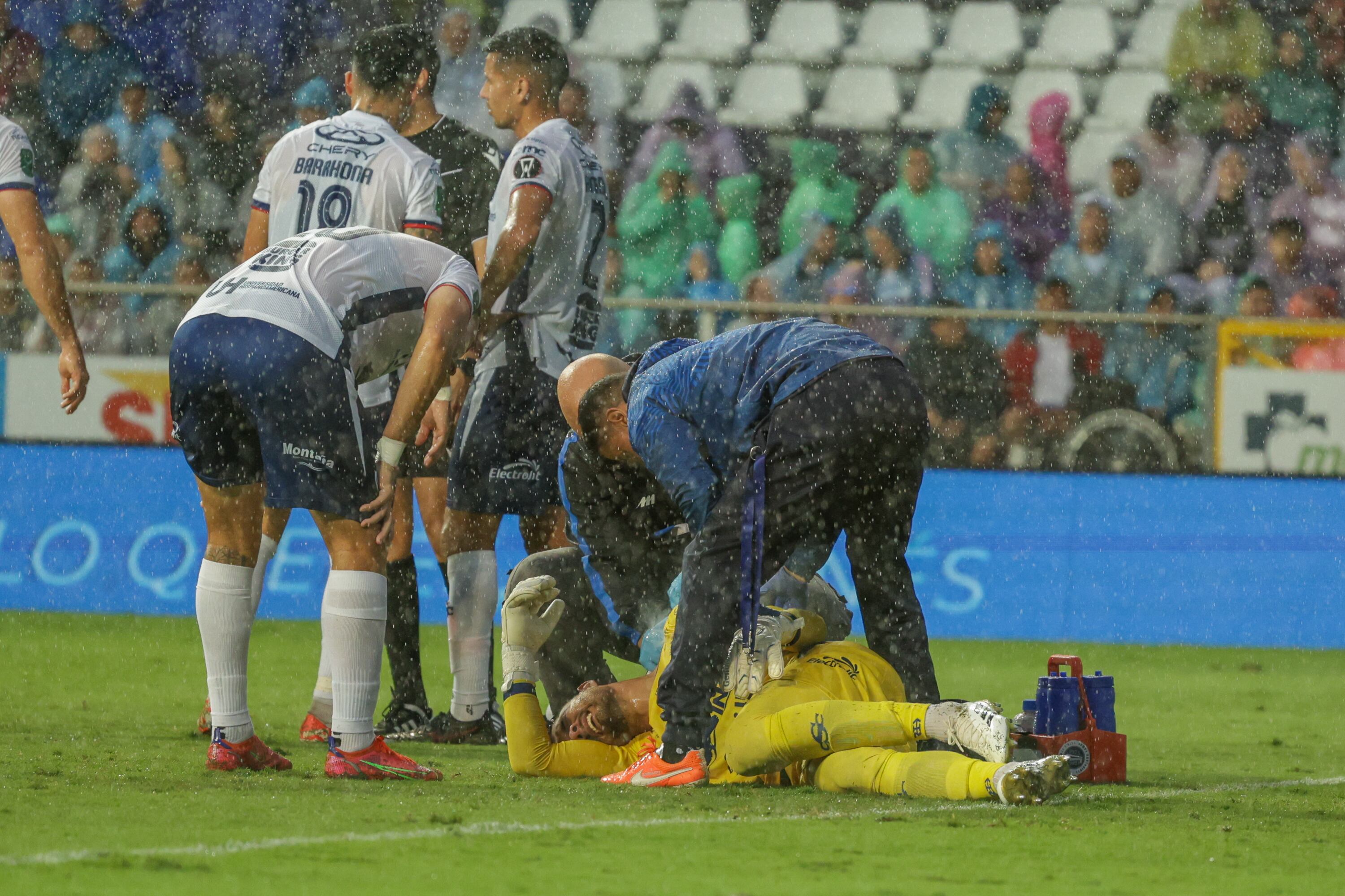Arbitraje ya suma un error en el juego entre Saprissa y Cartaginés | La Teja