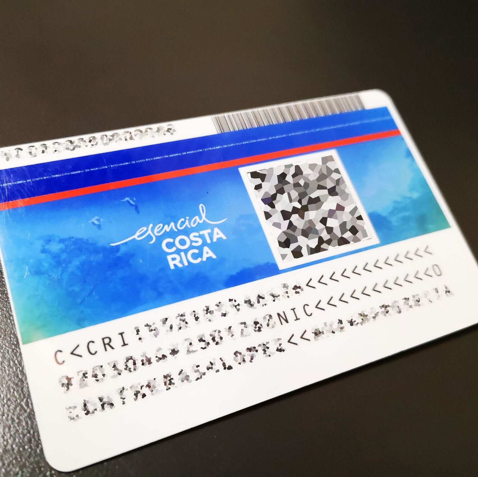 Desde el 02 de enero, la Dirección General de Migración y Extranjería (DGME) comenzó el proceso de cambio hacia un nuevo Documento de Identidad Migratorio para personas Extranjeras (DIMEX).