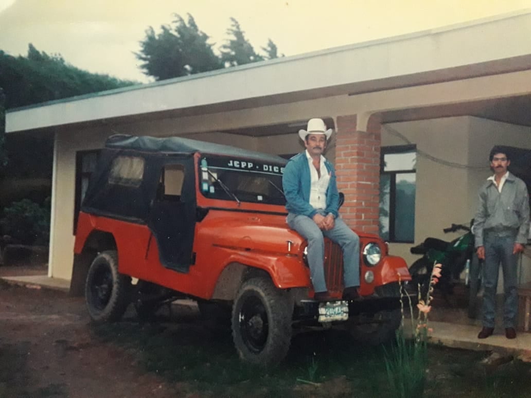 Un jeep willys modelo 65 es la adoración de Diego Quesada y ama este carro desde que nació. Cortesía.