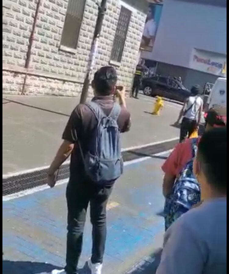 Hombre muere al enfrentarse a balazos a policías en San José. Foto captura de pantalla.