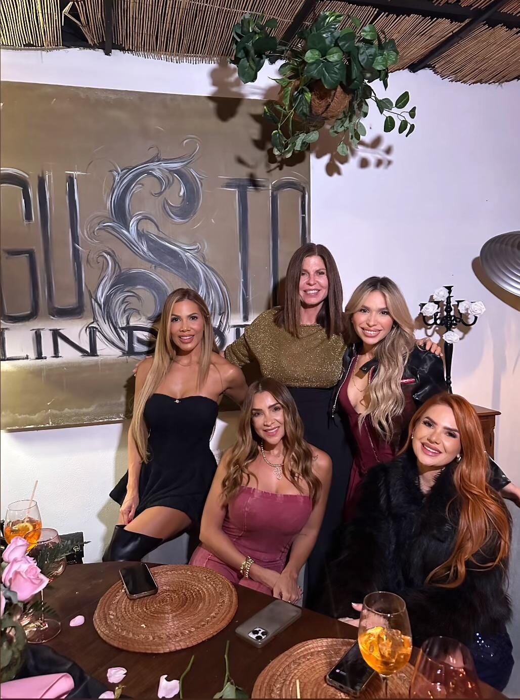 Joseline Valverde, prometida de Jonathan Moya tuvo una despedida de soltera junto a sus amigas Ericka Morera y Ana Lucía Vega. Instagram.