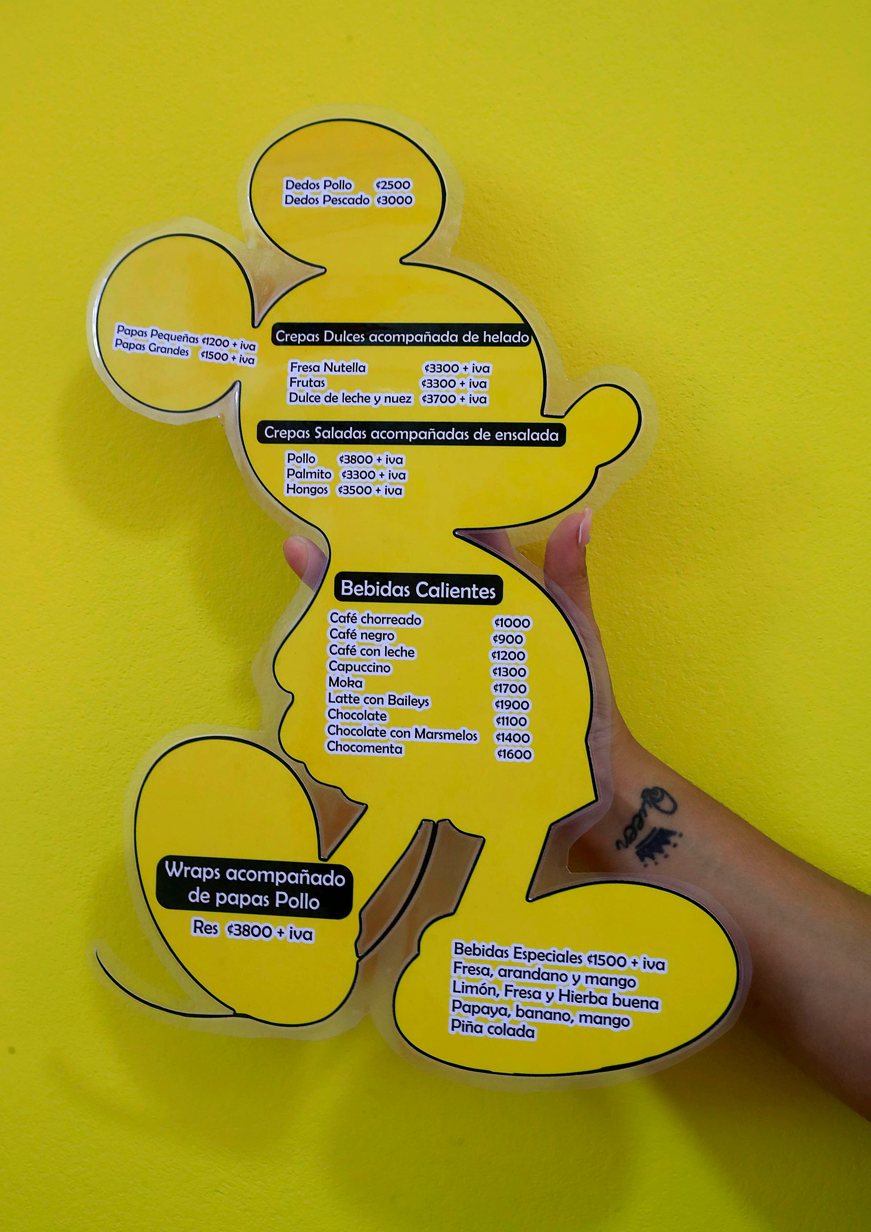 11/10/2023       Cartago. Frente a la esquina noreste de la Basílica de los Angeles abrió sus puertas, hace pocos días, una cafetería muy especial. Se trata de Mickey’s House Cafetería, inspirada en la icónica figura de Disney, donde no solo el ambiente sino la comida y buena atención, lo esperan todos los días hasta las 8:00 p.m.
