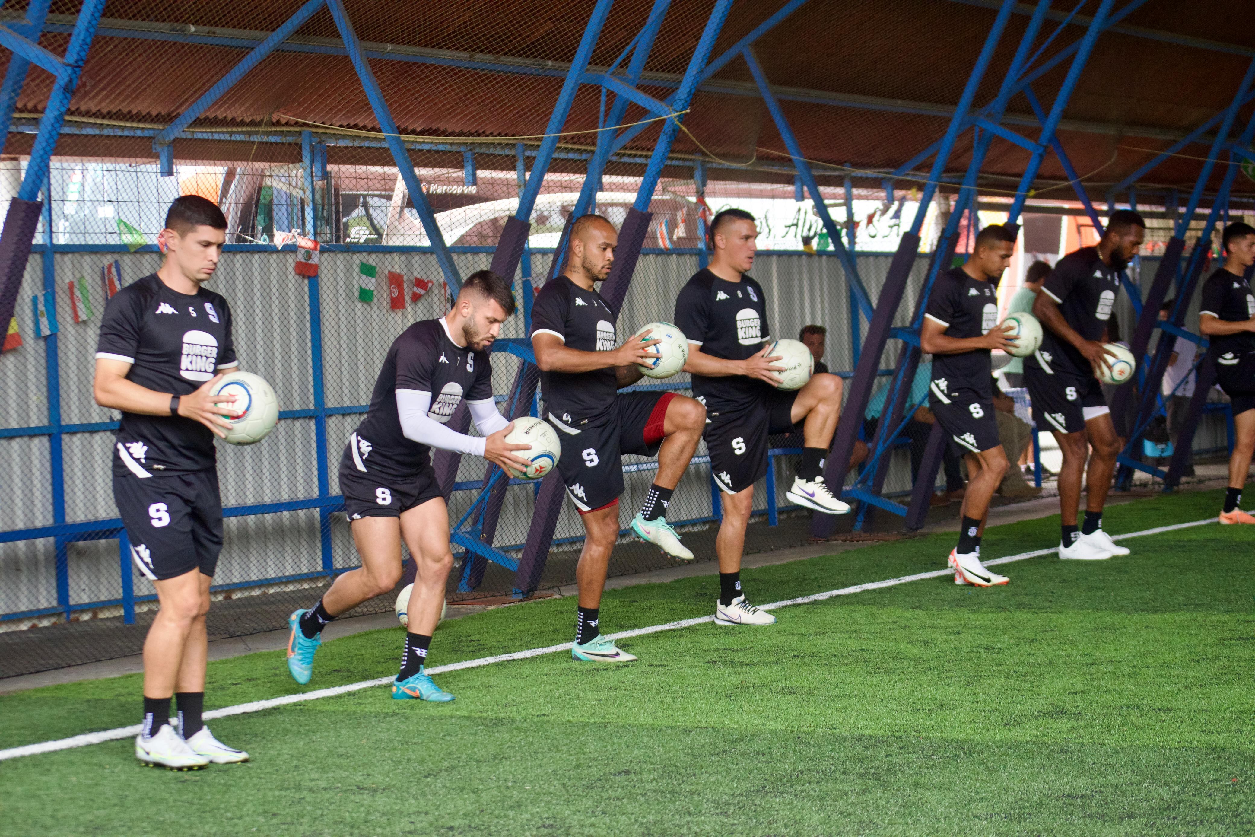 Saprissa entrena en San Carlos