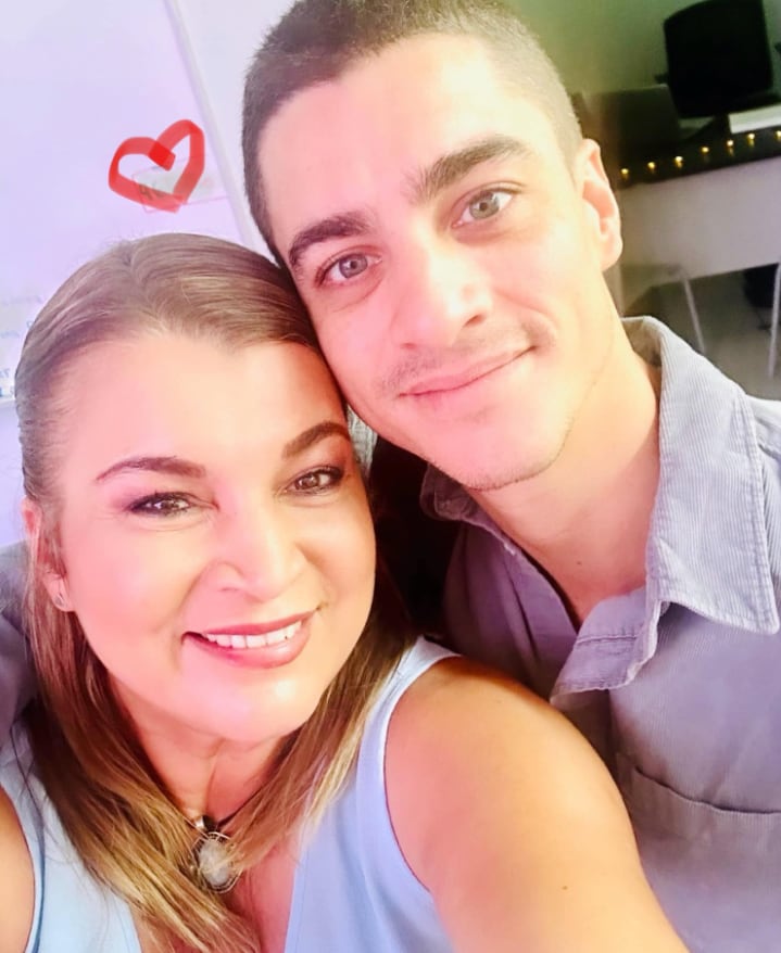 Adriana Durán y su hijo Diego Estrada Durán