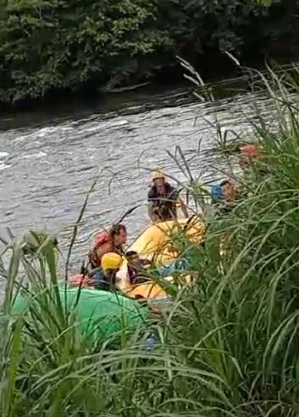 Niños desaparecidos fueron rescatados por la policía y vecinos