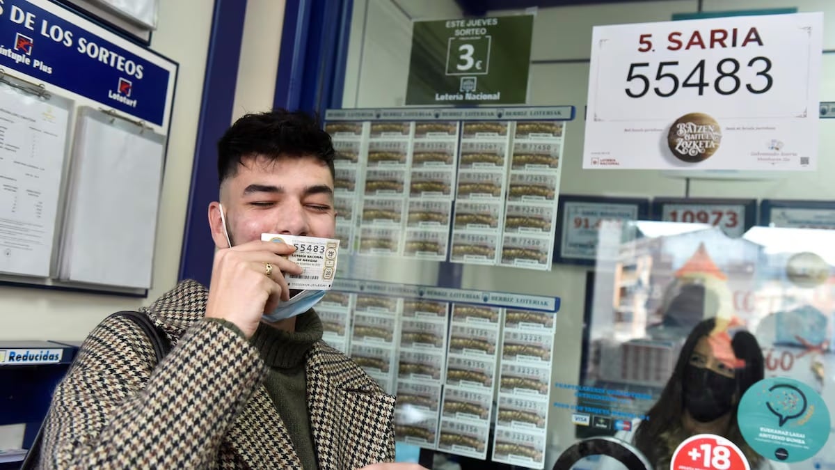 Richard Lustig ganó siete premios de lotería y compartió su método en un libro especializado.