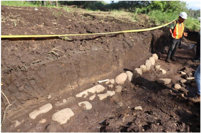 El pasado 12 de agosto el ministerio de Obras Públicas y Transportes (Mopt) le informó al Museo Nacional de un hallazgo arqueológico mientras realizaba los trabajos de construcción del conector entre Barreal de Heredia y la Ruta Uno.